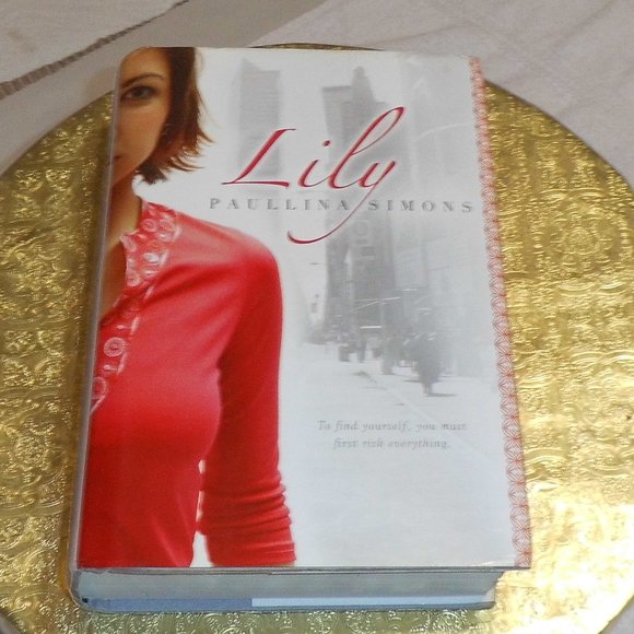 Book - " Lily " - Picture 1 of 2